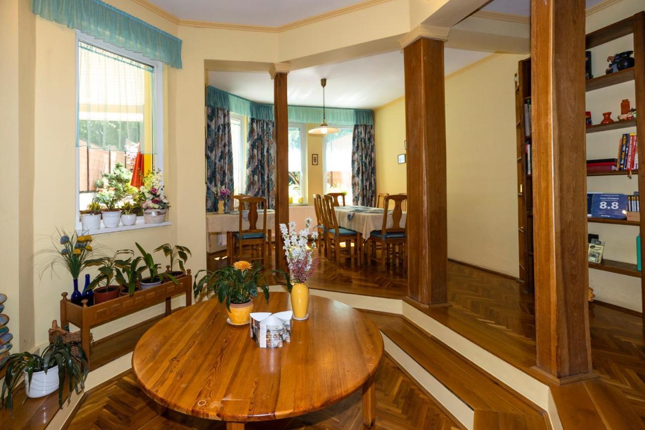 Cecey Vendeghaz Bed & Breakfast Егер Екстериор снимка